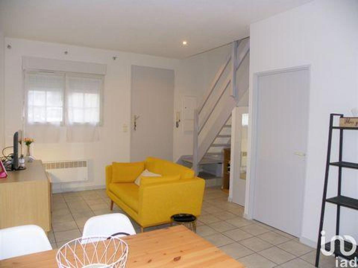 Studio in the Condo in Bordeaux, France No. 9631
