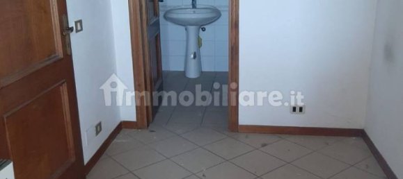 2 rooms Office in Arezzo, Italy No. 62893 3