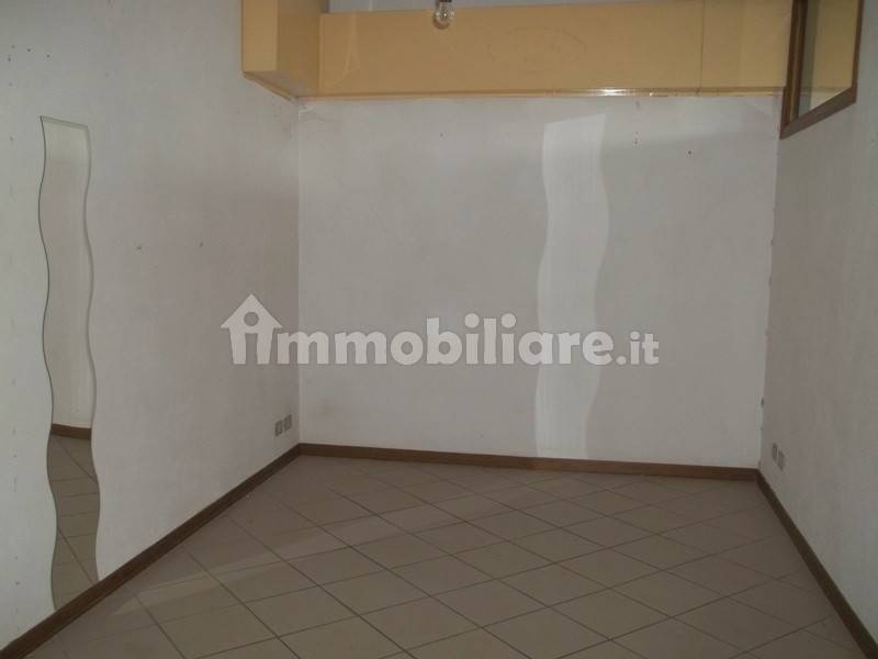 2 rooms Office in Arezzo, Italy No. 62893
