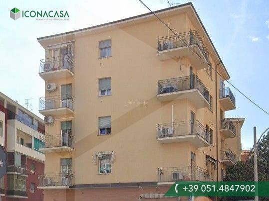 3 rooms Apartment in Bologna, Italy No. 230692