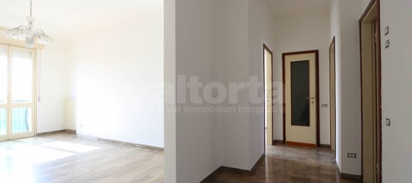 3 rooms Apartment in Monza, Italy No. 216843 7