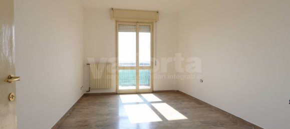 3 rooms Apartment in Monza, Italy No. 216843 15