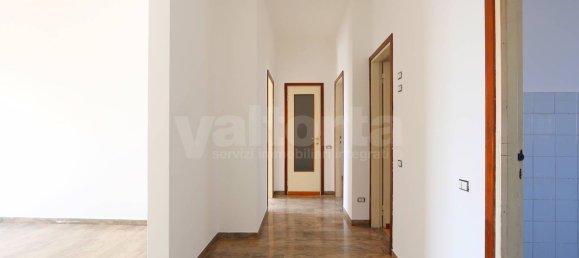 3 rooms Apartment in Monza, Italy No. 216843 18