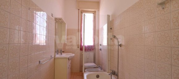 3 rooms Apartment in Monza, Italy No. 216843 19