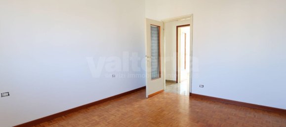 3 rooms Apartment in Monza, Italy No. 216843 13