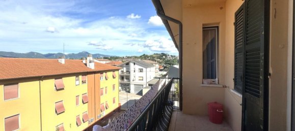 3 rooms Apartment in Fabriano, Italy No. 290397 8