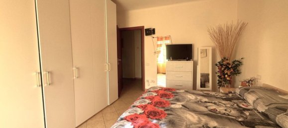 3 rooms Apartment in Fabriano, Italy No. 290397 11