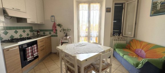 3 rooms Apartment in Fabriano, Italy No. 290397 2