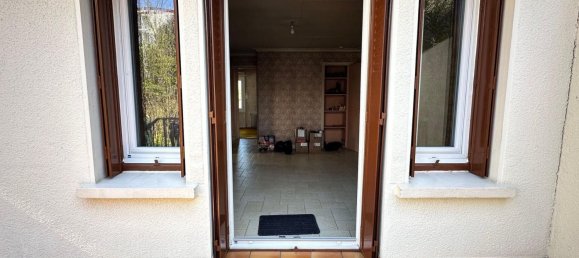 2 Schlafzimmer Haus in Neuilly-sur-Marne, France, Nr. 163296 4