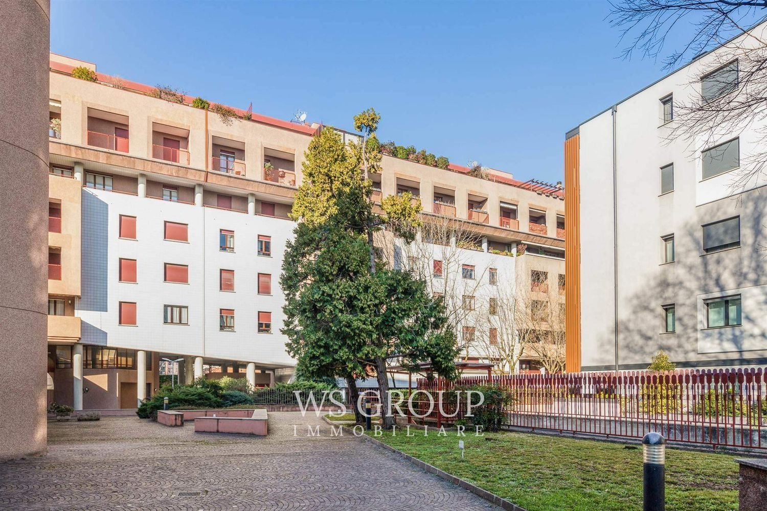 2 غرف نوم شقة في Monza, Italy رقم 364316