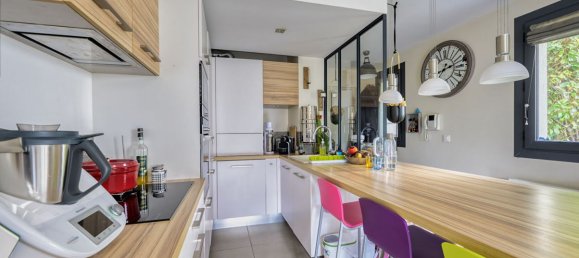 2 bedrooms Apartment in Nogent-sur-Marne, France No. 142877 4