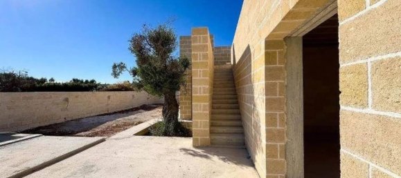 4 bedrooms Villa in Ostuni, Italy No. 348108 2