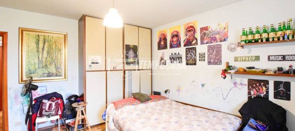 2 bedrooms Apartment in Erba, Italy No. 370582 4