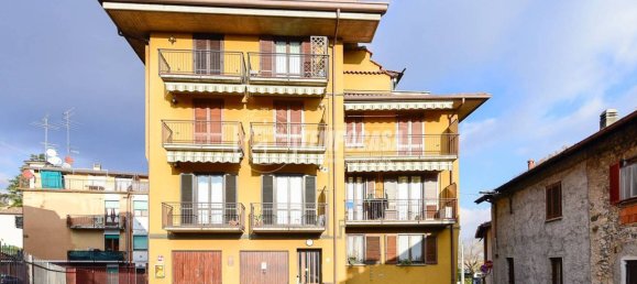 2 bedrooms Apartment in Erba, Italy No. 370582 12