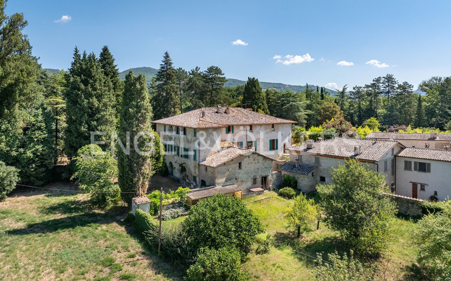 9 chambres Bâtiment à San Giustino, Italy No. 109138