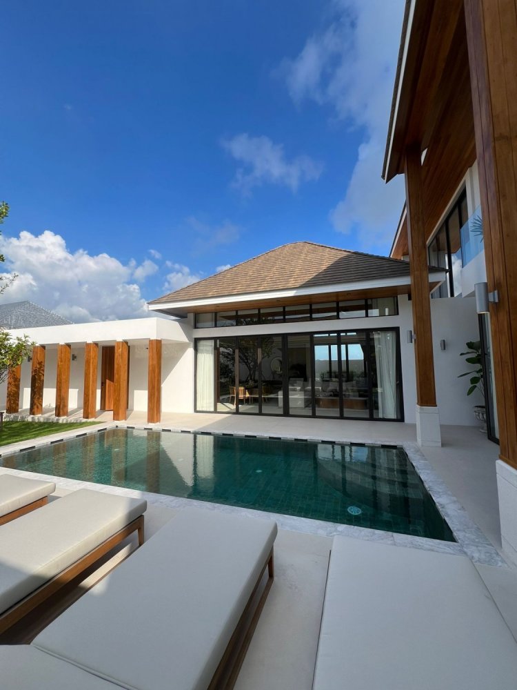 4 bedrooms Villa in Bang Tao, Thailand No. 8924
