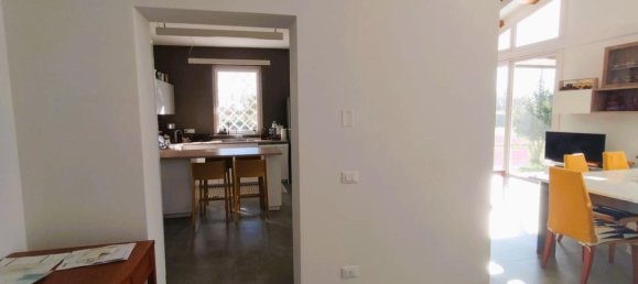 3 bedrooms Villa in Ameglia, Italy No. 171748 8