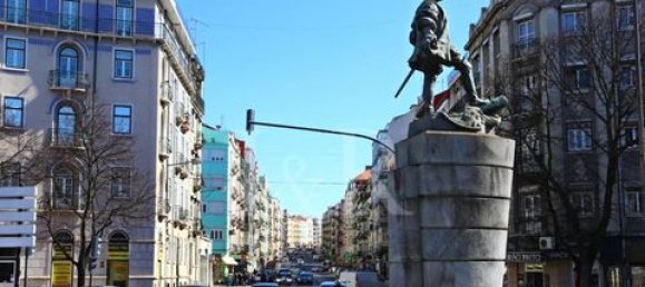 217m² Commercial property in Lisbon, Portugal No. 147319 13