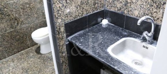 217m² Commercial property in Lisbon, Portugal No. 147319 12