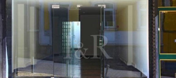 217m² Commercial property in Lisbon, Portugal No. 147319 5