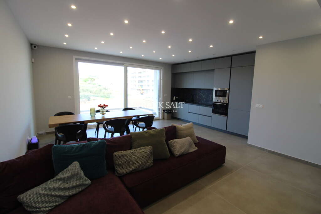 Apartamento T3 em Swieqi, Malta N.º 2860