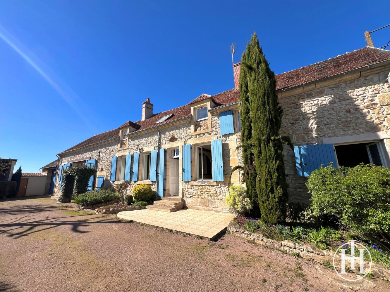 4 chambres Maison à Saint-Pierre-les-Étieux, France No. 80092