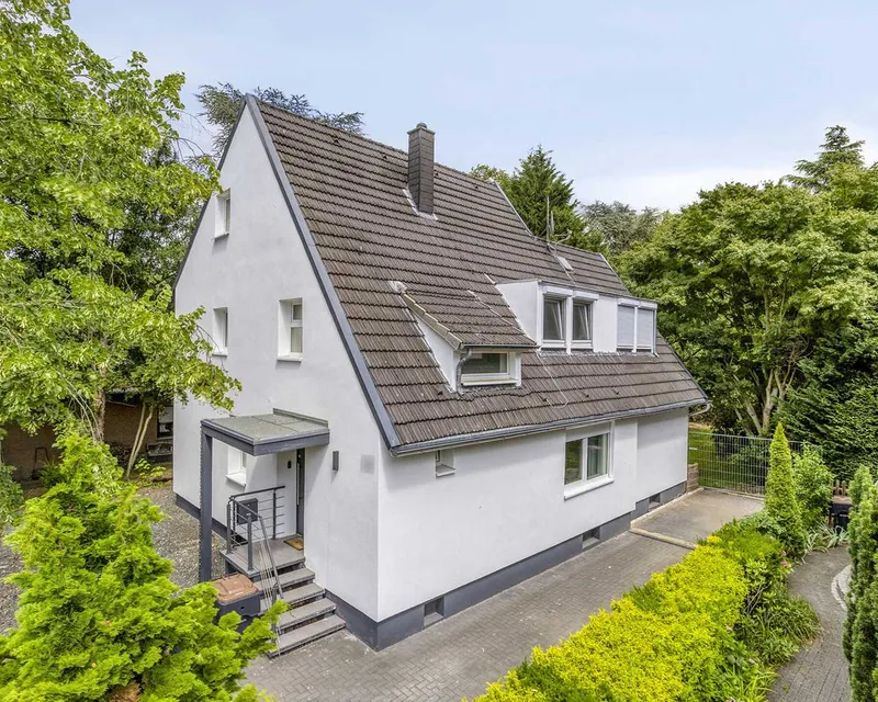 6-Zimmer Haus in Düsseldorf, Germany, Nr. 266671