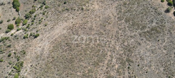 Земельный участок в Падерни, Португалия № 44803 8