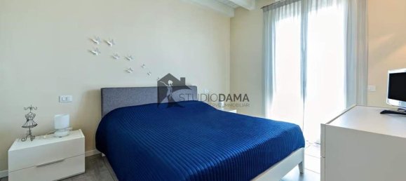 Apartamento de 3 dormitorios en Brescia, Italy No. 365371 11