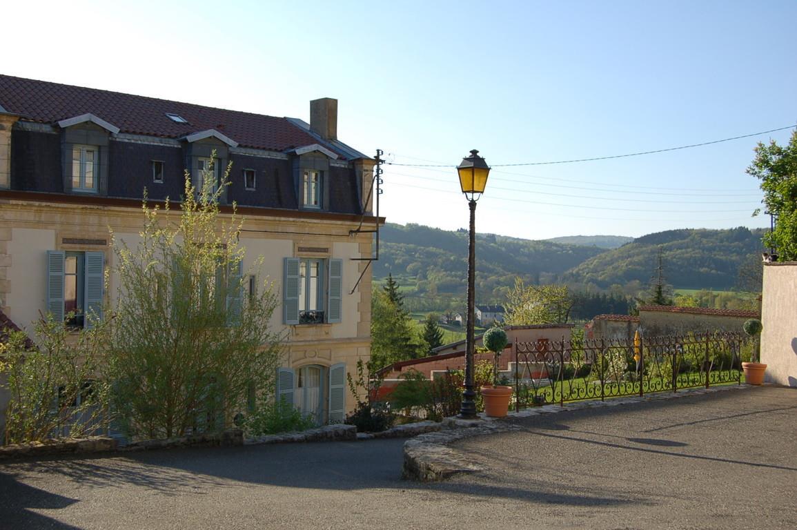 8 bedrooms House in Lons-le-Saunier, France No. 303189