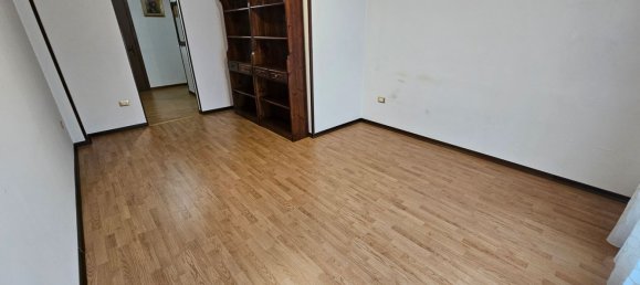 3 rooms Apartment in Trieste, Italy No. 284228 12