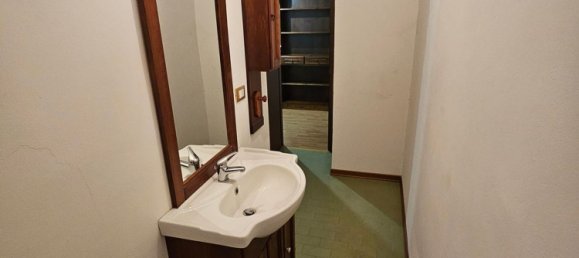 3 rooms Apartment in Trieste, Italy No. 284228 2