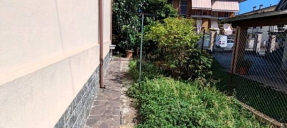 5 Schlafzimmer Villa in San Martino Siccomario, Italy, Nr. 294993 27