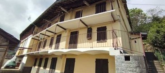 9 rooms House in Giaveno, Italy No. 108117 3