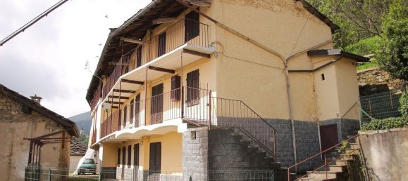 9 rooms House in Giaveno, Italy No. 108117 2