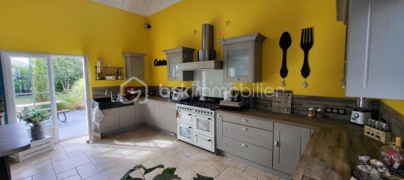 4 bedrooms House in Savonnieres, France No. 40020 11
