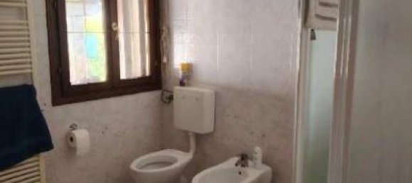 4 bedrooms Villa in Lendinara, Italy No. 380890 12