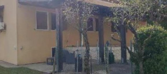 4 bedrooms Villa in Lendinara, Italy No. 380890 2