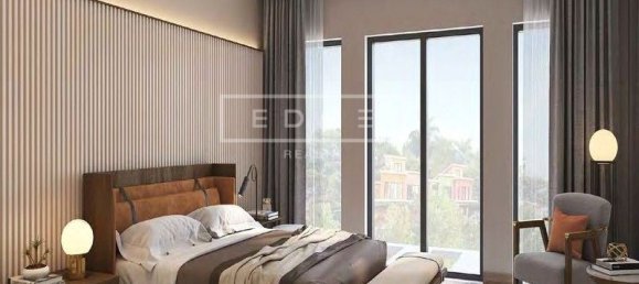 5 bedrooms Villa in Dubai, UAE No. 7979 5