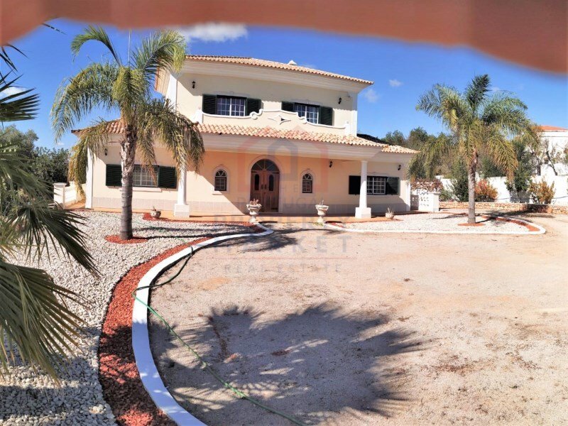 6 bedrooms Villa in Loule, Portugal No. 128526