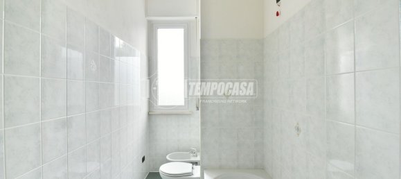 3 rooms Apartment in Tavernerio, Italy No. 209135 6
