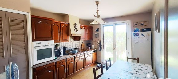 Casa de 3 dormitorios en Beaucaire, France No. 295748 3