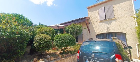 Casa de 3 dormitorios en Beaucaire, France No. 295748 2