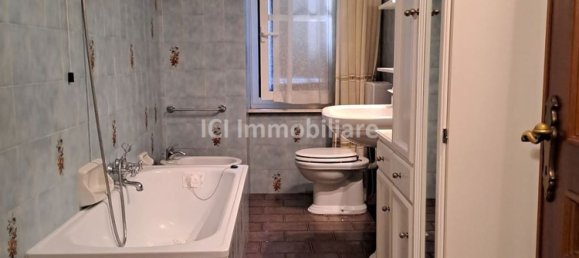 7 rooms Apartment in Savona, Italy No. 120901 28