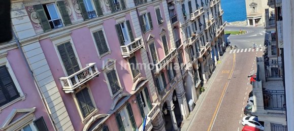 7 rooms Apartment in Savona, Italy No. 120901 6