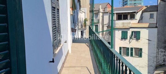 7 rooms Apartment in Savona, Italy No. 120901 8