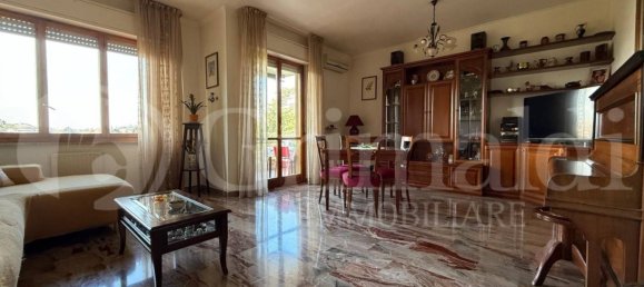 3 bedrooms Penthouse in Rome, Italy No. 188375 4