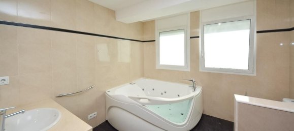 5 bedrooms House in Lloret de Mar, Spain No. 150962 8