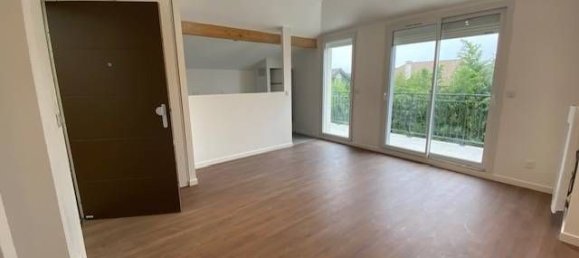 1 bedroom Apartment in Clichy-sous-Bois, France No. 163021 2