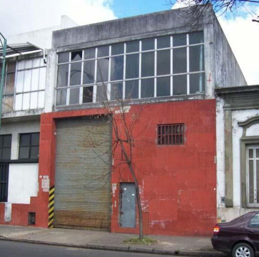 408m² Commercial property in Buenos Aires, Argentina No. 104620